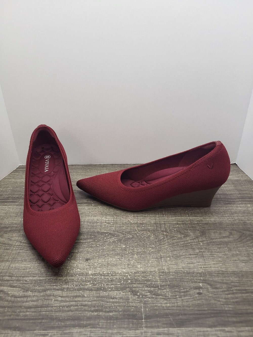 VIVAIA Tamia Wedge Pro Almond Toe Women's Size 40EU 9 US Maroon  Shoes Slip-On